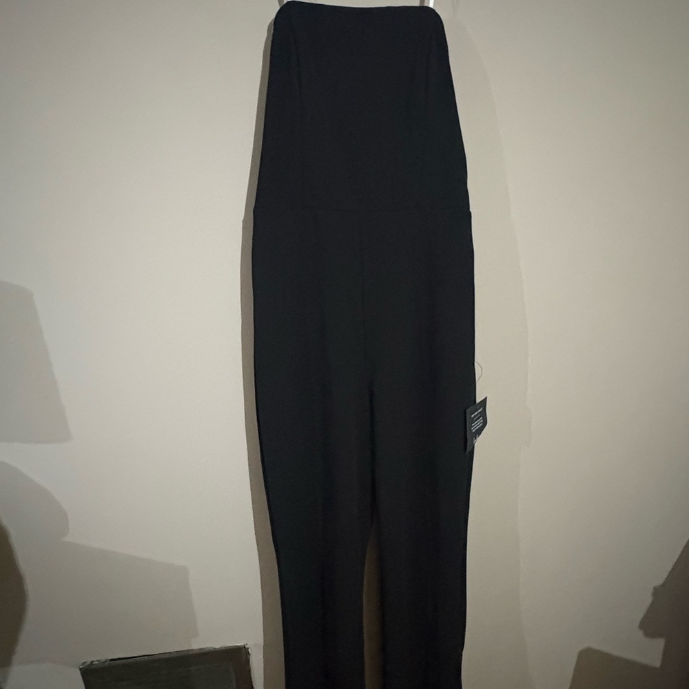 Lulu's Classic Black Sleeveless Cut out back Jumpsuit, S, NWT